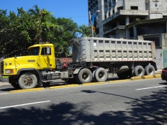 Mack CH613