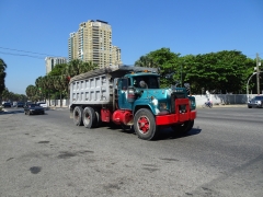 Mack R Model 6x4