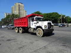 Mack R Model 6x4