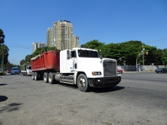 Freightliner FLD120