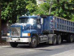 Mack CH613