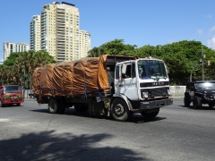 Mack MidLiner MS200 4x2