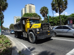 Mack DM600 4x2