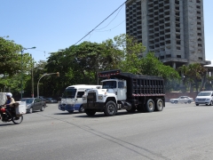 Mack R Model 6x4