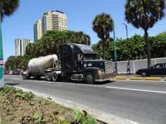 Freightliner FLD120