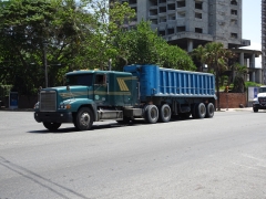 Freightliner FLD120