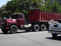 Mack R Model 6x4