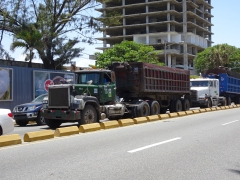 Mack SuperLiner 6x4