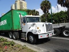 Volvo WG64T White/GMC 