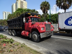 Mack R Model 6x4