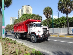 Mack DM600 6x4