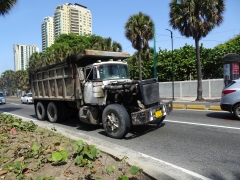 Mack R Model 6x4