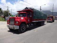 Mack R Model 6x4