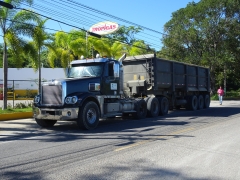 Freightliner Coronado 8x4