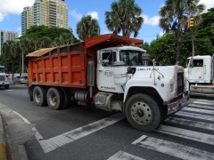 Mack R Model 6x4