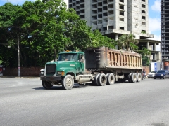 Mack CH613