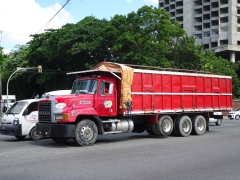 Mack CH613 8x4