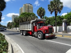 Mack R Model 6x4