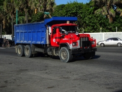 Mack R Model 6x4