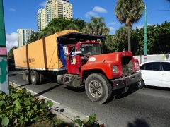 Mack R Model 6x4