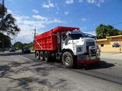 Mack DM600 8x4