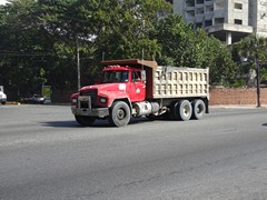 Mack RD 8x4