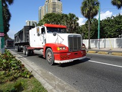 Freightliner FLD120