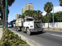 Mack SuperLiner 6x4