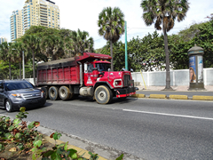 Mack R Model 8x4