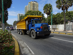 Mack R Model 6x4