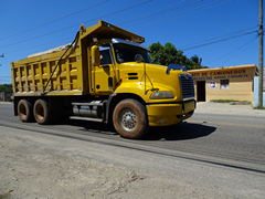 Mack Vision 6x4