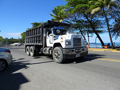 Mack R Model 6x4