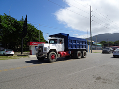 Mack R Model 6x4