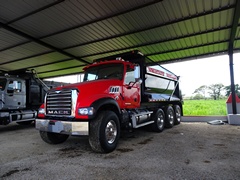 Mack Granite 8x4