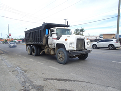 Mack R Model 6x4