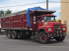 Mack DM600 8x4