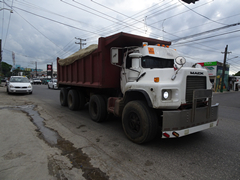 Mack DM600 8x4