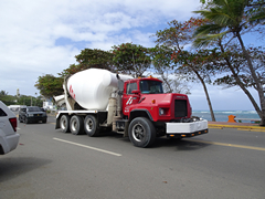 Mack DM600 8x4