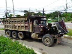 Mack R model 8x4