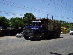 Mack R Model 6x4