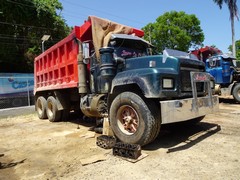 Mack RD 6x4