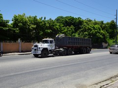 Mack R Model 6x4