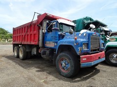 Mack R model 6x4