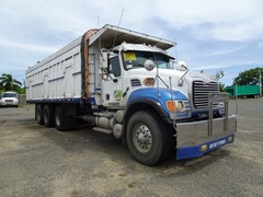 Mack Granite 8x4