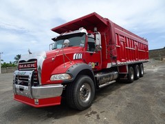 Mack Granite 8x4