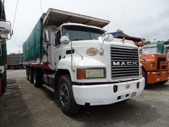 Mack CH613 8x4