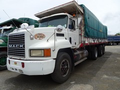 Mack CH613 8x4