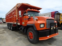 Mack RD 8x4