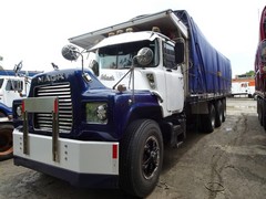 Mack DM600 8x4