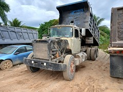 Mack R Model 6x4